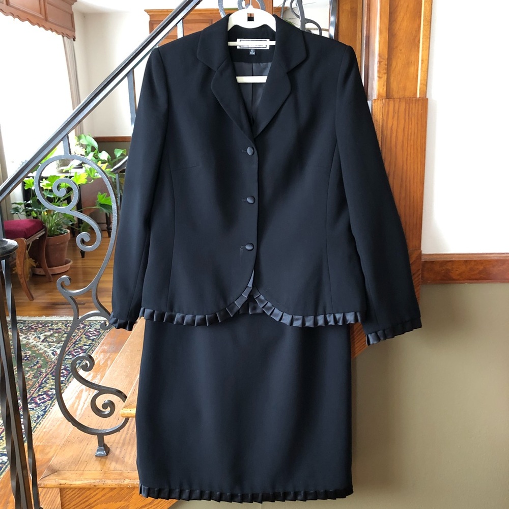 Anna Carole Skirt Suit with Hem Pleats 12
